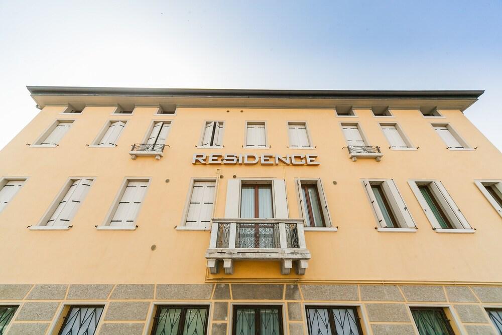 Palazzo Brando - Living Apartments Treviso Eksteriør billede