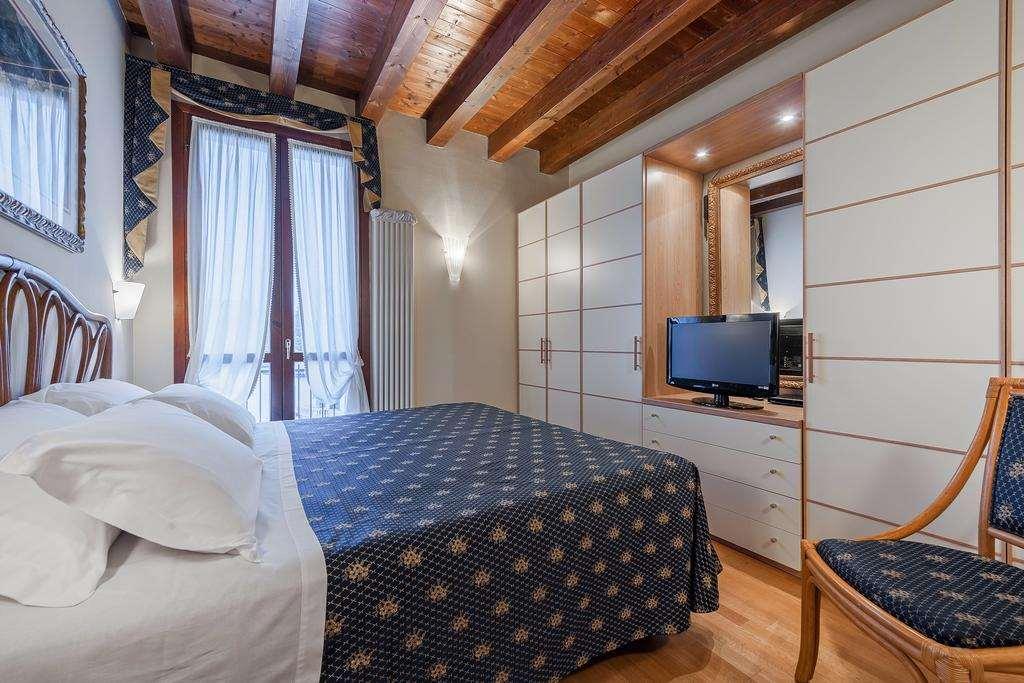 Palazzo Brando - Living Apartments Treviso Værelse billede